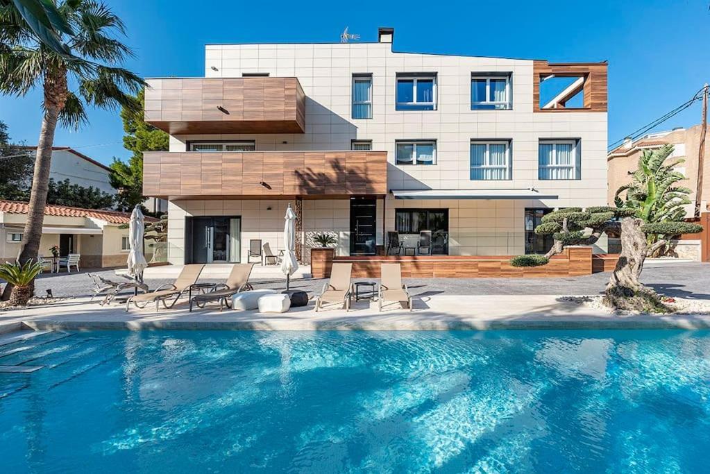 Lusso E Relax Con Piscina A 2 Minuti Dal Mare Διαμέρισμα Miami Playa Εξωτερικό φωτογραφία