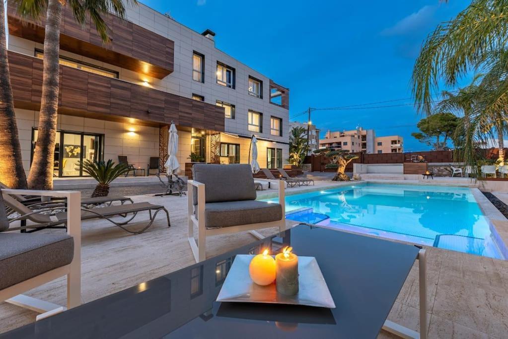 Lusso E Relax Con Piscina A 2 Minuti Dal Mare Διαμέρισμα Miami Playa Εξωτερικό φωτογραφία